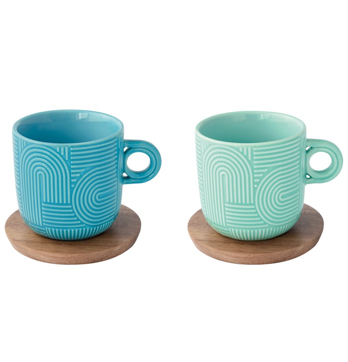 <p><em>tazas</em></p>